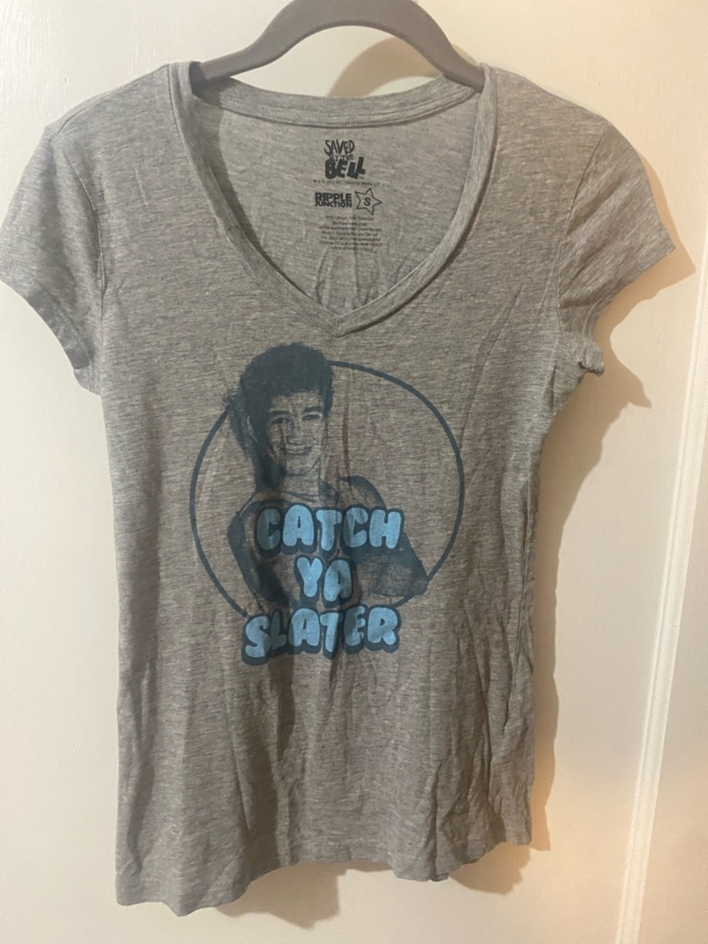 Ripple Junction Women's Gray 'Catch Ya Slater' Short Sleeve Tee